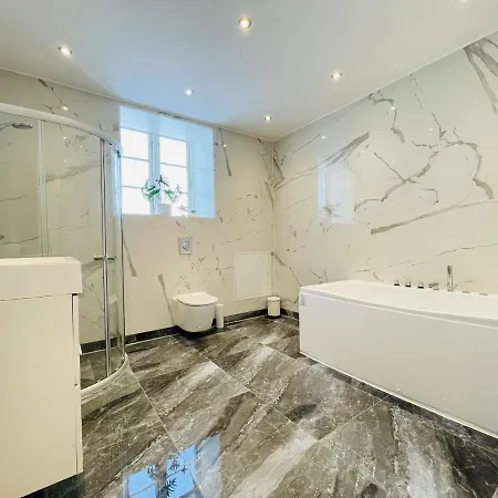 Aday - Luxurious 3 Bedroom - Modern Living Ольборг