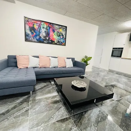 Апартаменты Aday - Luxurious 3 Bedroom - Modern Living Ольборг