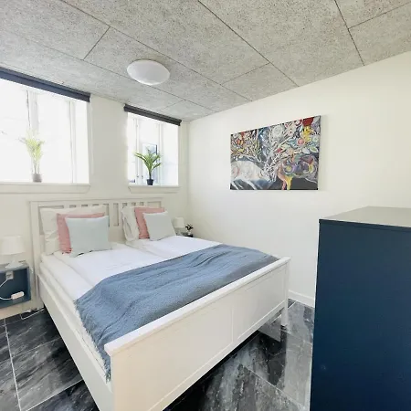 Aday - Luxurious 3 Bedroom - Modern Living *