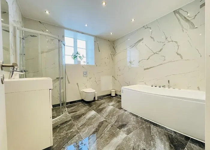 Aday - Luxurious 3 Bedroom - Modern Living Aalborg